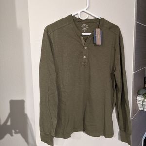 Mens olive henley tee